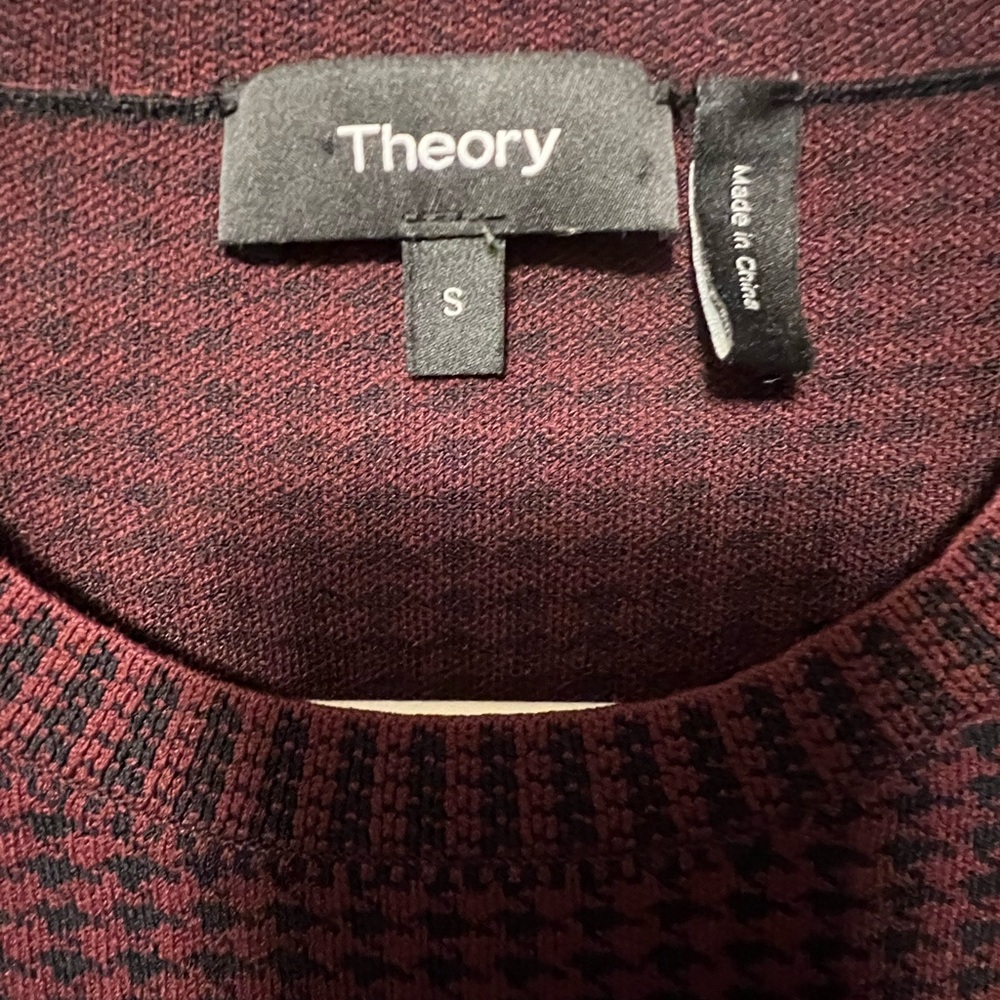 Theory Burgundy Textured Short-Sleeve Fit-and-Flare Dress - Picture 3 of 4